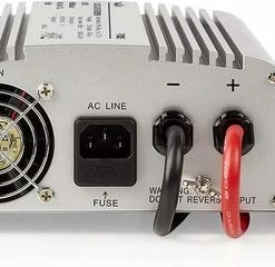 Nedis Inverter Gemodificeerde Sinusgolf | Ingangsvoltage: 12 VDC | Apparaat Stroomoutput: 2 | 230 V ~ 50 Hz | 1000 W | Piekvermogen: 2400 W | Type Stopcontact: F (CEE 7/3) | Accuklemmen -AZDome store 550x240