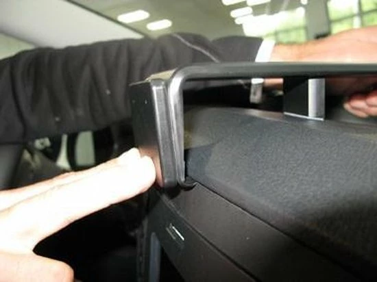 Brodit Proclip Mercedes Benz Vito 15-22 Center - Heavy Duty 213531 5 Brodit Proclip Mercedes Benz Vito 15-22 Center - Heavy Duty 213531 - Afbeelding 3