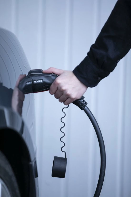 Easee Laadkabel - Type 2 - 7.5 meter Easee Laadkabel - Type 2 - 7.5 Meter -AZDome store 550x825 1